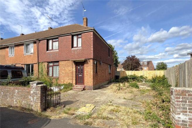 3 bed property, in St. Michaels Road, £300,000
