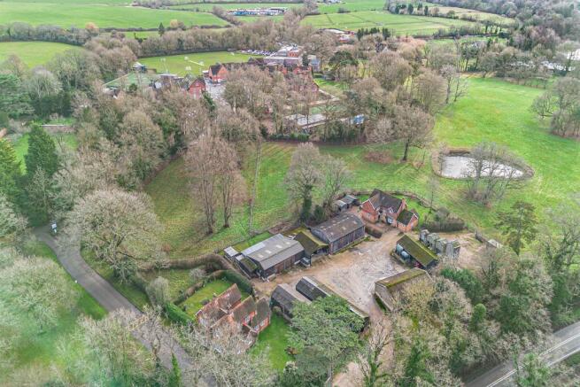 8 bed property, in Holme Park, £3,725,000