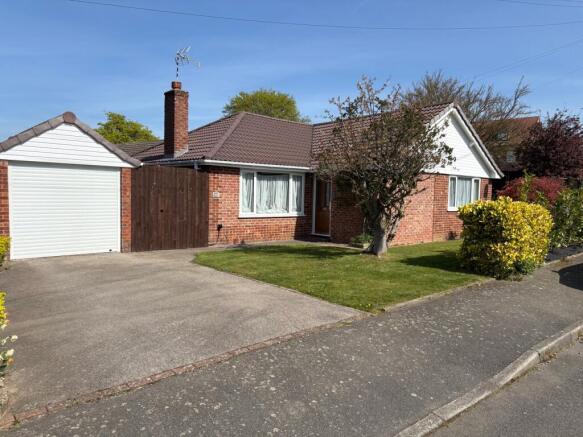 3 bed property, in Underwood Crescent, £360,000