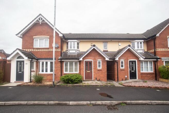2 bed property, in Tymm Street, £175,000
