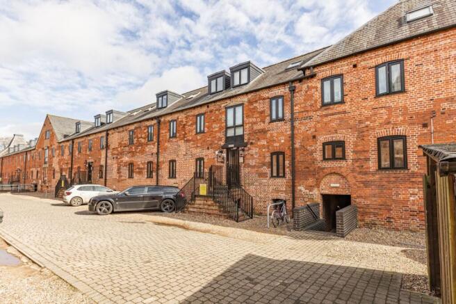 1 bed property, in Convenient Ground Floor Apartment in Dereham, £80,000