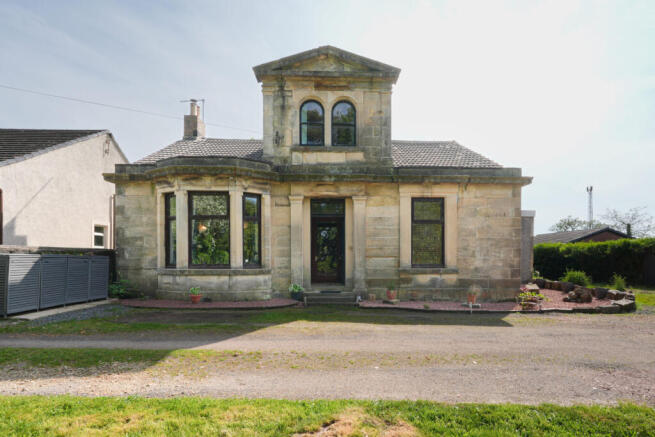 3 bed property, in 4 Blair Road, £199,000