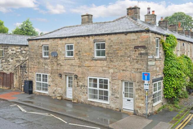 3 bed property, in Main Street, £295,000