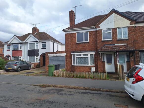 3 bed property, in Mildmay Road, £250,000