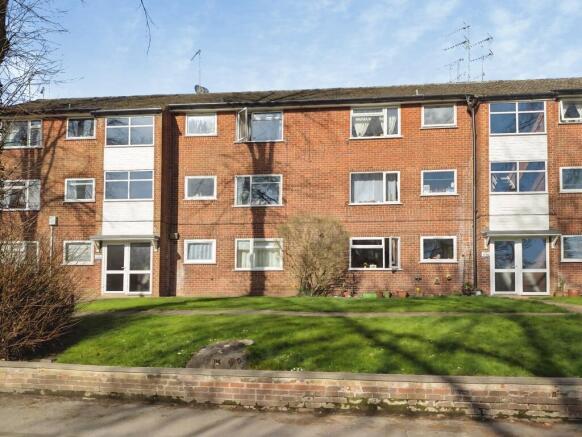 2 bed property, in Flat 30, £90,000