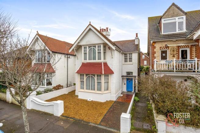 4 bed property, in Langdale Road, £1,400,000