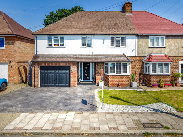 5 bed property, in Hayes BR2, £900,000