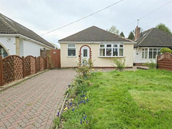 3 bed property, in Horse Shoes Lane, £280,000
