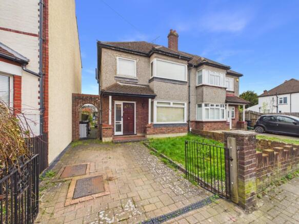 3 bed property, in Lower Gravel Road, £530,000