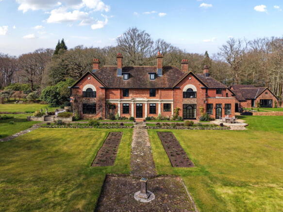 8 bed property, in Brightling Road, £5,000,000