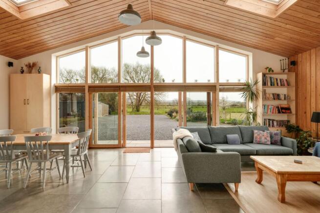 4 bed property, in Iwood Farm Lane, £1,500,000