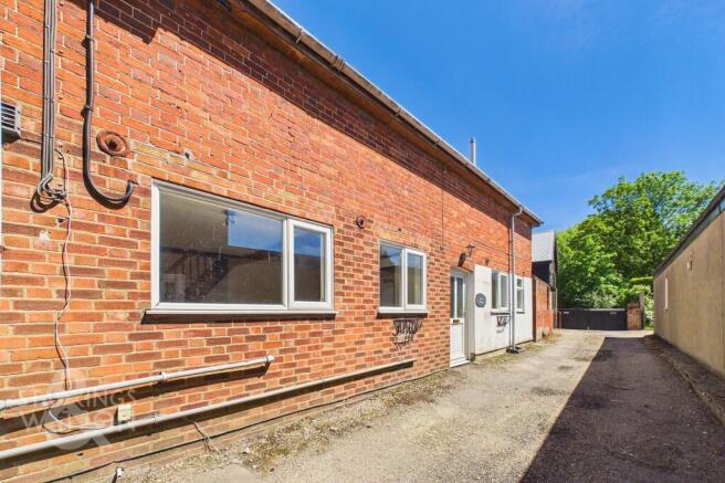3 bed property, in Church Street, £185,000