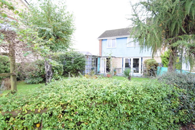 3 bed property, in Afon Close, £160,000