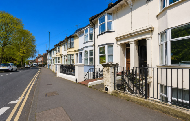 5 bed property, in Upper Lewes Road, £510,000