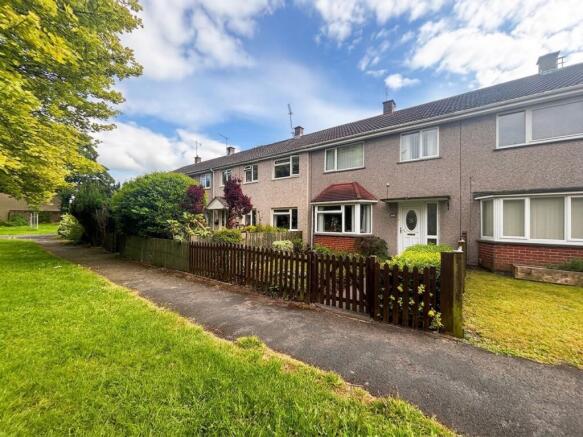 3 bed property, in Ladden Court, £275,000