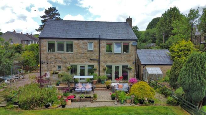 3 bed property, in Tunstead, £575,000