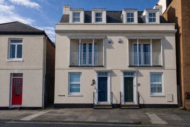 4 bed property, in Beach Street, £725,000