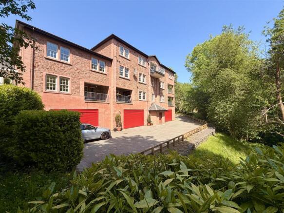 4 bed property, in Burnside Gate, £469,995