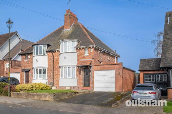2 bed property, in Willow Road, £450,000