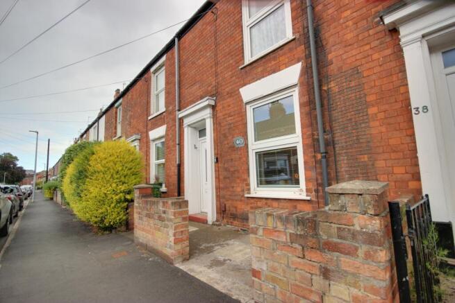 3 bed property, in 40 Wilbert Lane, £160,000