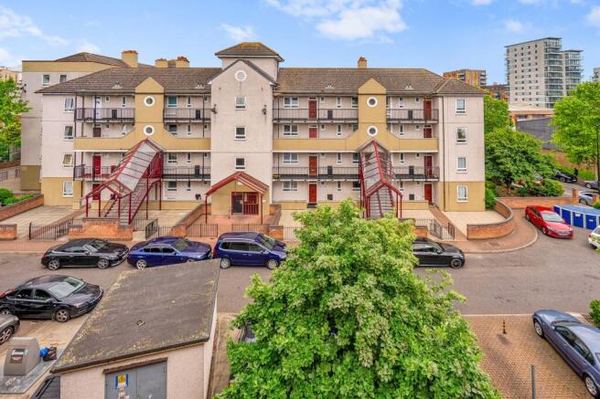 3 bed property, in Thomas Road, £350,000