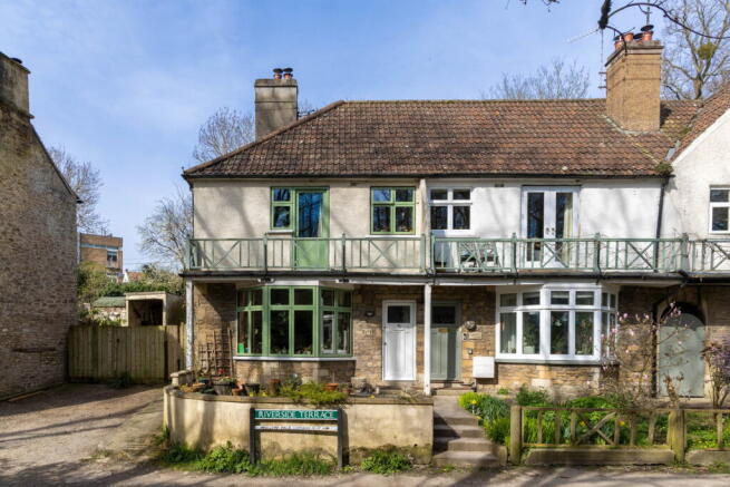 3 bed property, in Riverside Terrace, £530,000