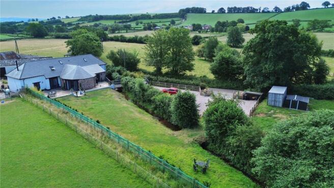 5 bed property, in Cullompton, £850,000