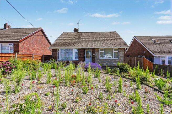 3 bed property, in Lilian Road, £325,000
