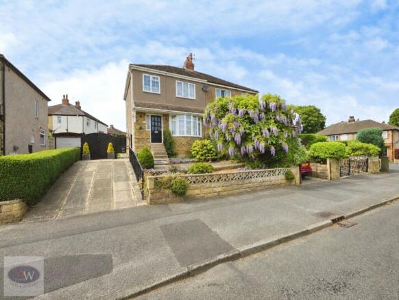 3 bed property, in Woodcot Avenue, £300,000