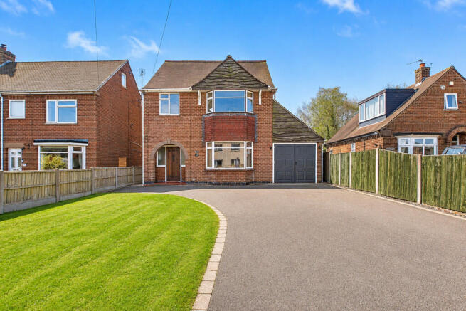 4 bed property, in Old Derby Road, £400,000