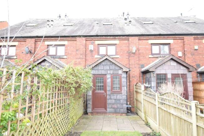 2 bed property, in Edward Street, £160,000