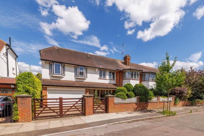 5 bed property, in Gordon Avenue, £2,100,000