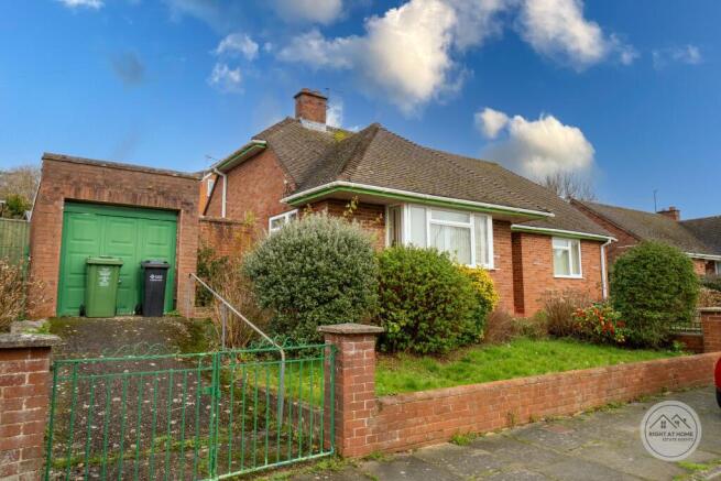 2 bed property, in Elmdon Close, £375,000