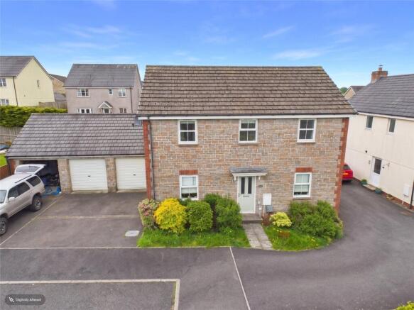 4 bed property, in Long Barton Avenue, £330,000