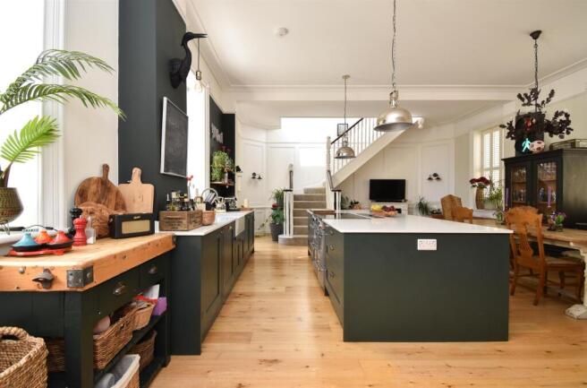 4 bed property, in Archery Road, £1,000,000