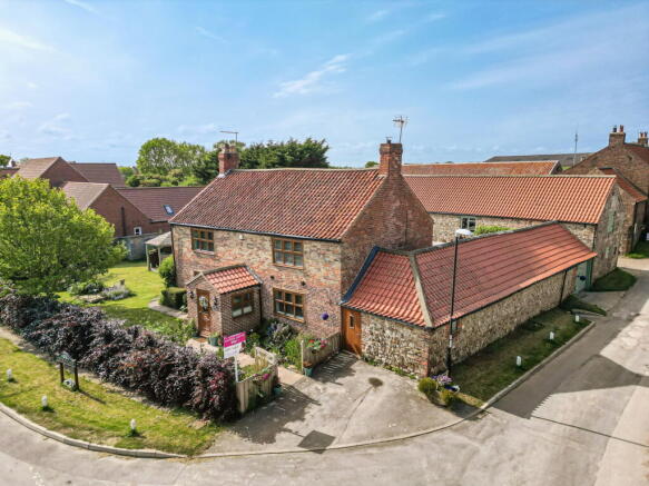 4 bed property, in Church Lane, £550,000