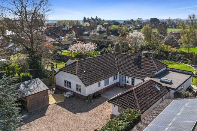 5 bed property, in White Horse Road, £875,000