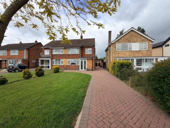 3 bed property, in Peake Avenue, £275,000