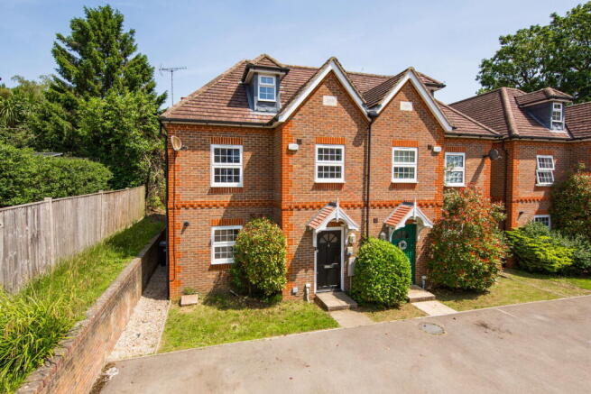4 bed property, in Aldene, £425,000