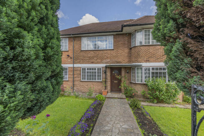 5 bed property, in The Ridings, £2,000,000
