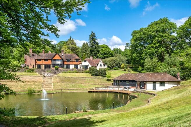 10 bed property, in Durford Wood, £3,250,000