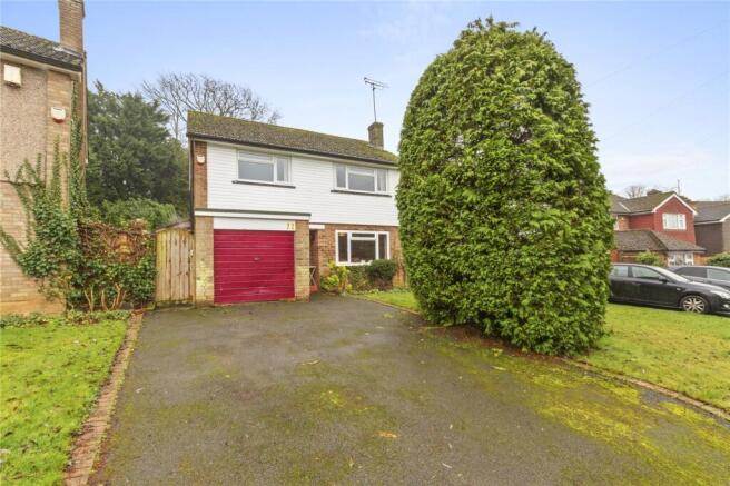 4 bed property, in The Spinney, £899,950