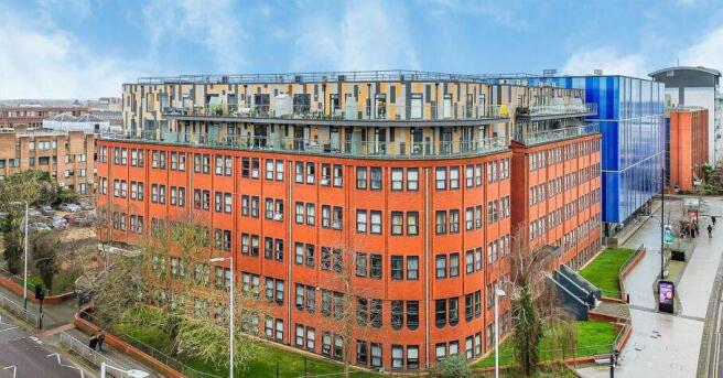 2 bed property, in 50 Verve Apartments, £190,000