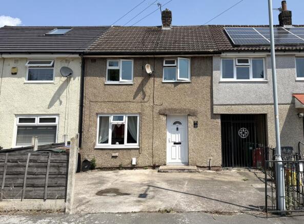 2 bed property, in Gowerdale Road, £180,000