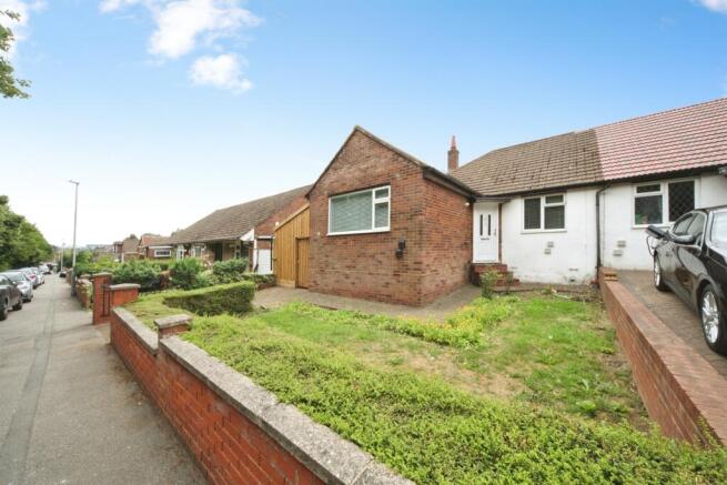 3 bed property, in Saywell Road, £300,000