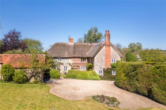 5 bed property, in Wylye Road, £1,300,000