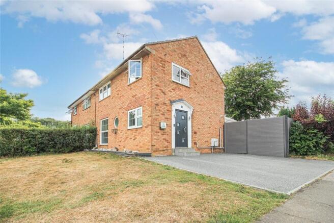 3 bed property, in West Mead, £475,000