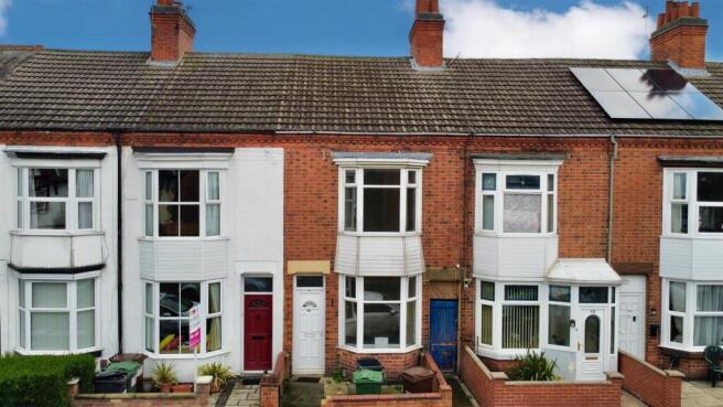 3 bed property, in Albert Promenade, £180,000