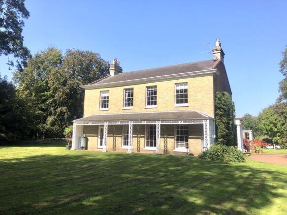 6 bed property, in Church Road, £900,000