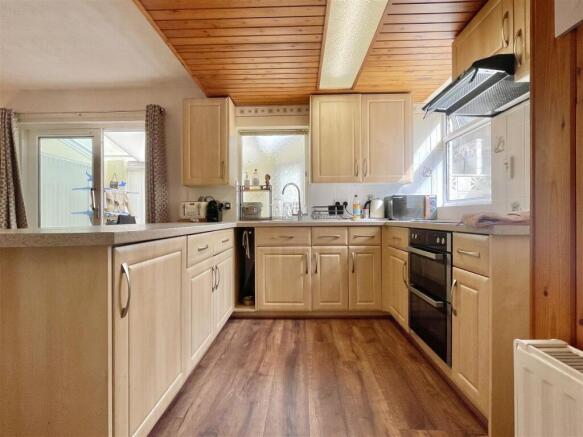 3 bed property, in Markham Avenue, £285,000